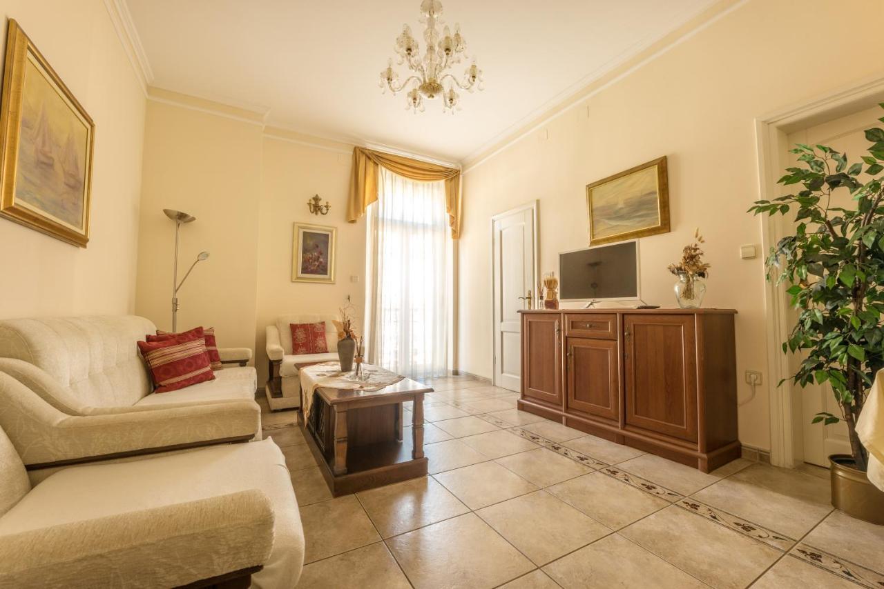 Apartments Villa Devana Opatija Exterior foto